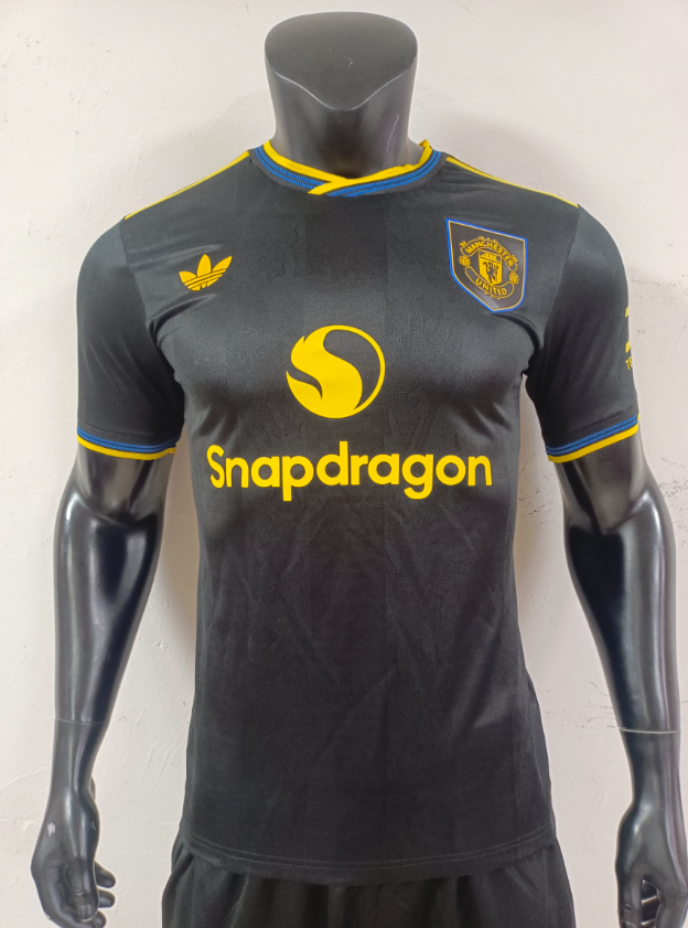 CAMISETA MANCHESTER UNITED , TERCERA EQUIPACION 25/26 , FAN VERSION, TALLA L , DE LIGT 4