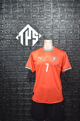 CAMISETA PORTUGAL , LOCAL 25/26 , PLAYER VERSION , TALLA L , RONALDO 7